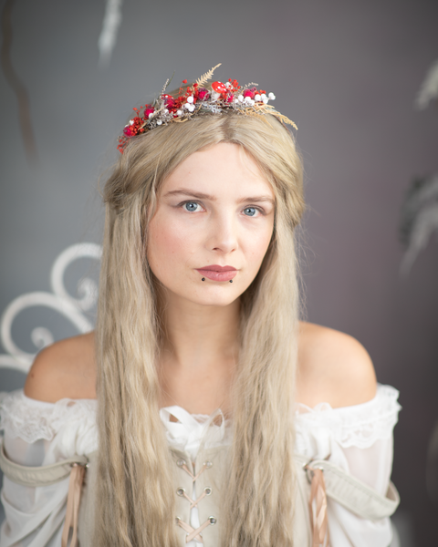 Red woodland half wreath with mushrooms