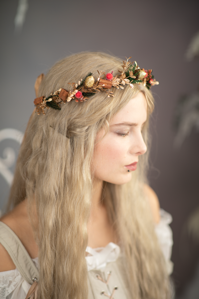 Christmas hair crown with rose hips