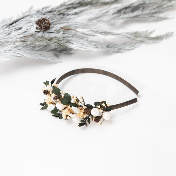 Winter flower headband with pine cones