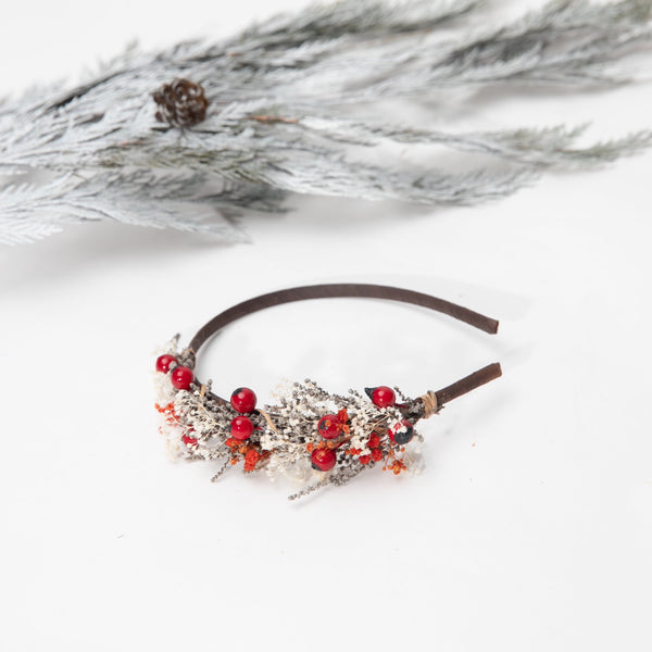 Christmas flower hairband with berries