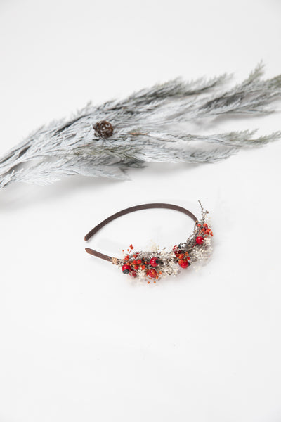 Christmas flower hairband with berries
