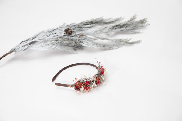 Christmas flower hairband with berries