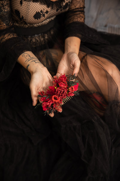 Red bridal flower hair comb