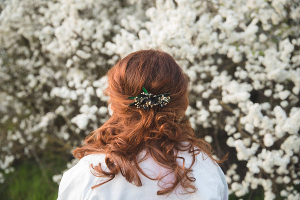 Greenery bridal hair comb Olive leaves Baby's breath flower comb for bride Natural Wedding hair jewellery Greenery hair flowers Magaela