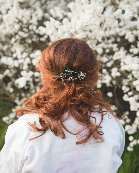 Greenery bridal hair comb Olive leaves Baby's breath flower comb for bride Natural Wedding hair jewellery Greenery hair flowers Magaela