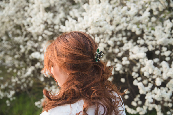 Greenery bridal hair comb Olive leaves Baby's breath flower comb for bride Natural Wedding hair jewellery Greenery hair flowers Magaela