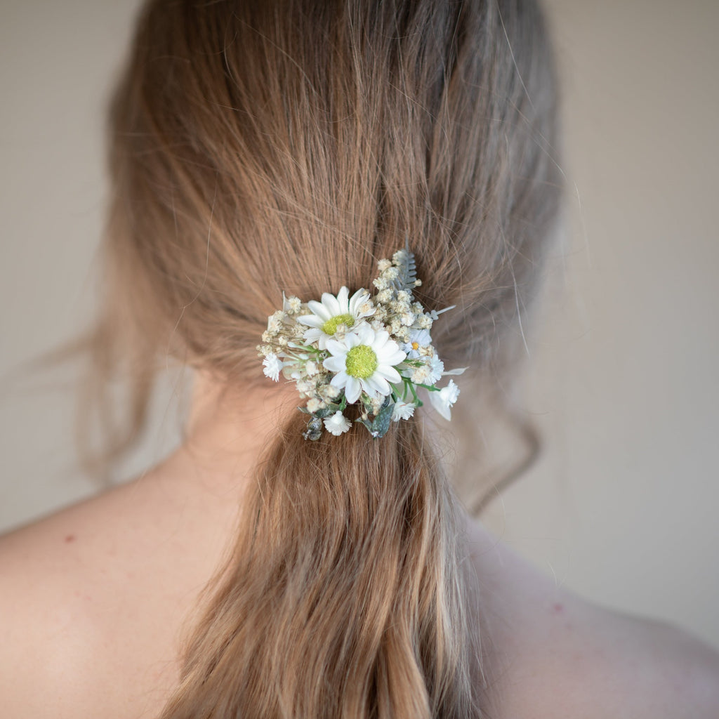 Daisy flower hair tie