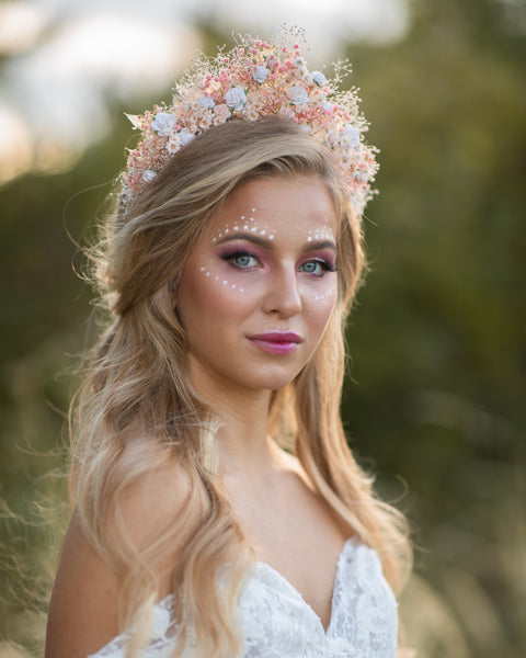 Romantic flower hair crown Bridal headband with roses Dried flowers headpiece for bride Peach Blush baby's breath Hair flower tiara Magaela