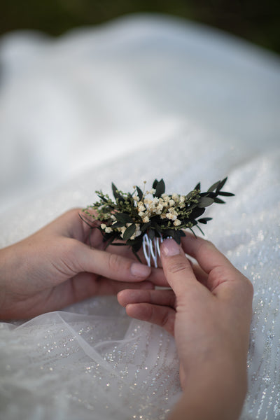 Greenery mini flower hair comb Wedding hair comb Baby's breath Bridal accessories Greenery flower hair comb Magaela Natural