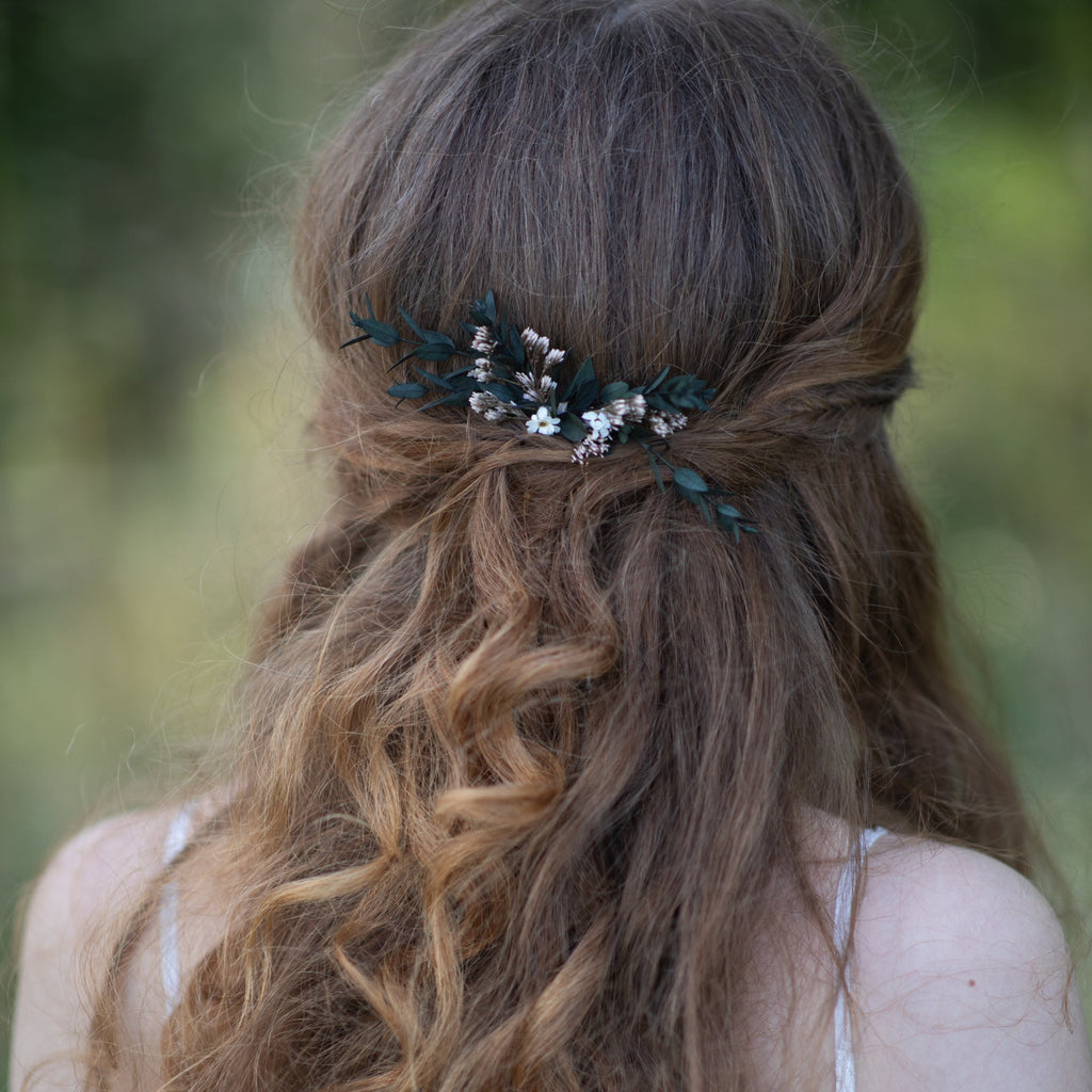 Greenery mini flower hair comb Wedding hair comb Eucalyptus Bridal accessories Greenery flower hair comb Magaela Natural