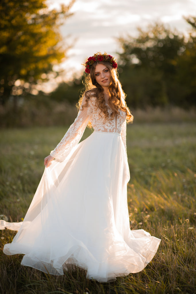 Red roses wedding half wreath Burgundy haarkrone Bridal hair crown Wedding accessories flower crown for bride Boho bridal crown Magaela