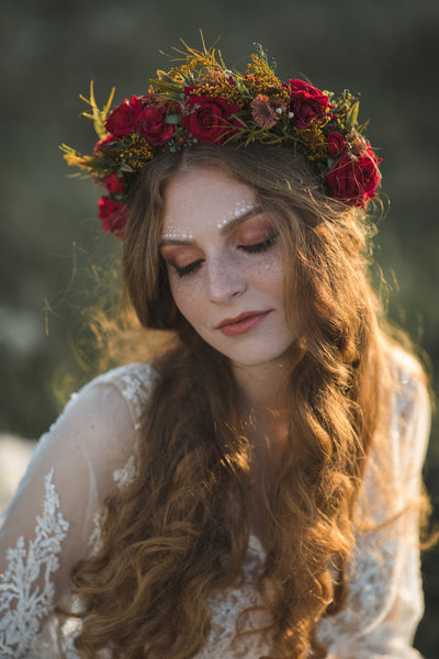 Red roses wedding half wreath Burgundy haarkrone Bridal hair crown Wedding accessories flower crown for bride Boho bridal crown Magaela