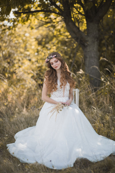 Meadow wedding hair crown, Bridal hair wreath, Wildflower wedding wreath, Wedding hair flowers, Pink roses, Baby's breath jewellery, Magaela