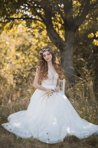 Meadow wedding hair crown, Bridal hair wreath, Wildflower wedding wreath, Wedding hair flowers, Pink roses, Baby's breath jewellery, Magaela