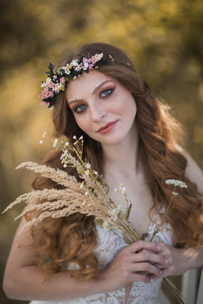 Meadow wedding hair crown, Bridal hair wreath, Wildflower wedding wreath, Wedding hair flowers, Pink roses, Baby's breath jewellery, Magaela