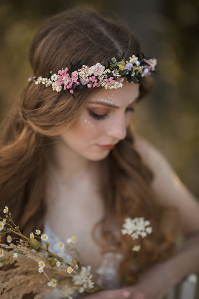 Meadow wedding hair crown, Bridal hair wreath, Wildflower wedding wreath, Wedding hair flowers, Pink roses, Baby's breath jewellery, Magaela