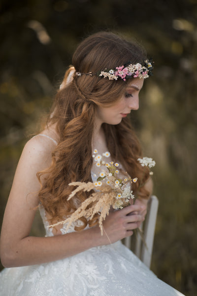 Meadow wedding hair crown, Bridal hair wreath, Wildflower wedding wreath, Wedding hair flowers, Pink roses, Baby's breath jewellery, Magaela