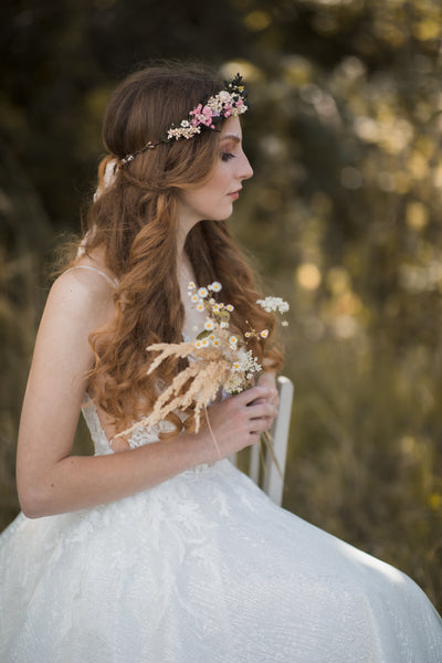 Meadow wedding hair crown, Bridal hair wreath, Wildflower wedding wreath, Wedding hair flowers, Pink roses, Baby's breath jewellery, Magaela