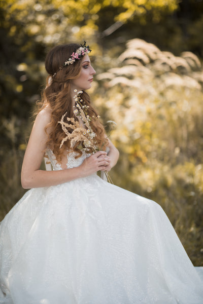 Meadow wedding hair crown, Bridal hair wreath, Wildflower wedding wreath, Wedding hair flowers, Pink roses, Baby's breath jewellery, Magaela