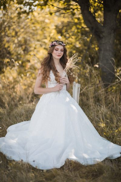 Meadow wedding hair crown, Bridal hair wreath, Wildflower wedding wreath, Wedding hair flowers, Pink roses, Baby's breath jewellery, Magaela