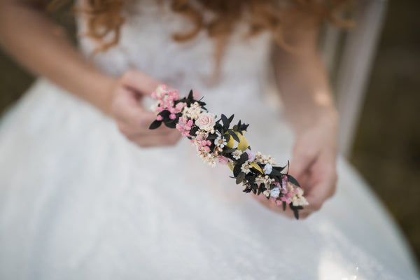 Meadow wedding hair crown, Bridal hair wreath, Wildflower wedding wreath, Wedding hair flowers, Pink roses, Baby's breath jewellery, Magaela