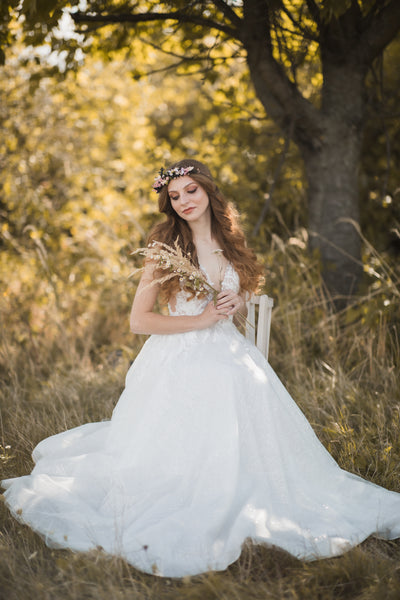 Meadow wedding hair crown, Bridal hair wreath, Wildflower wedding wreath, Wedding hair flowers, Pink roses, Baby's breath jewellery, Magaela