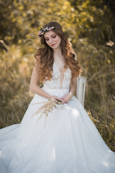 Meadow wedding hair crown, Bridal hair wreath, Wildflower wedding wreath, Wedding hair flowers, Pink roses, Baby's breath jewellery, Magaela