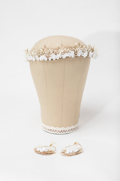 Gold and white bridal hair crown with lace and pearls Wedding 2021 Headpiece Luxury Bride Magaela Handmade Elegant wedding tiara Hair wreath