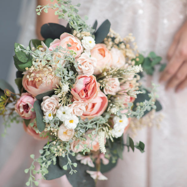 Romantic flower bridal bouquet