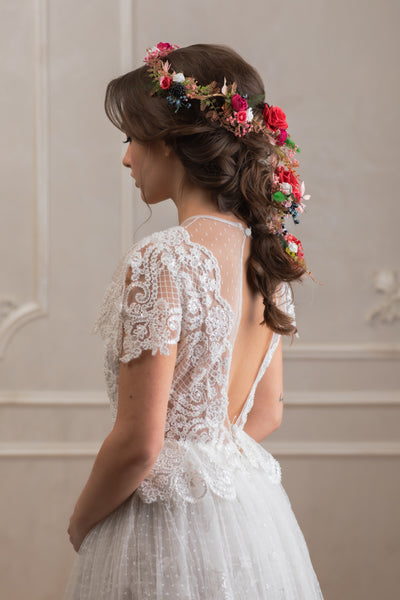 Bridal flower garland with red roses Wedding hair jewellery Magaela hair flowers Shapeable hair vine Long bendable garland with blueberries