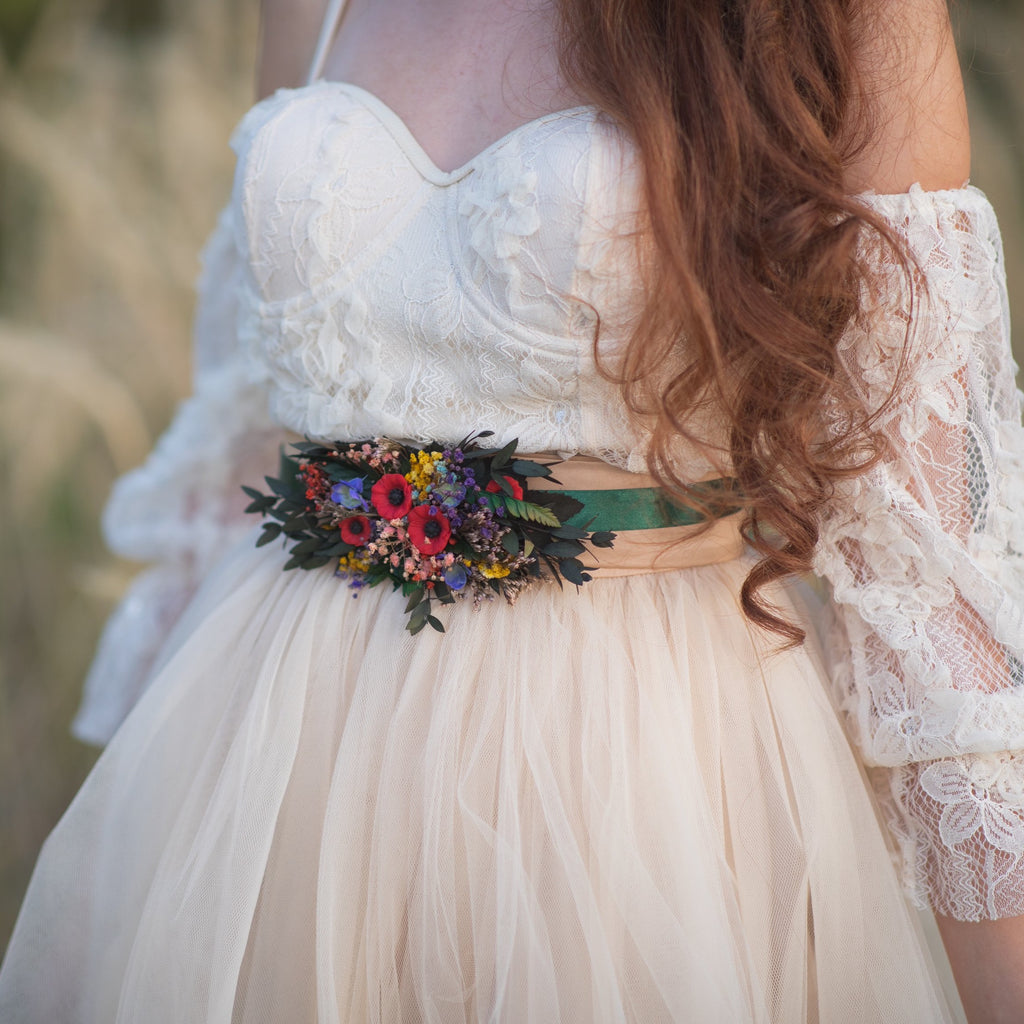 Folk wedding flower belt