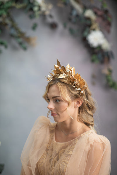 Golden wedding hair crown with pearls