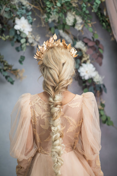 Golden wedding hair crown with pearls