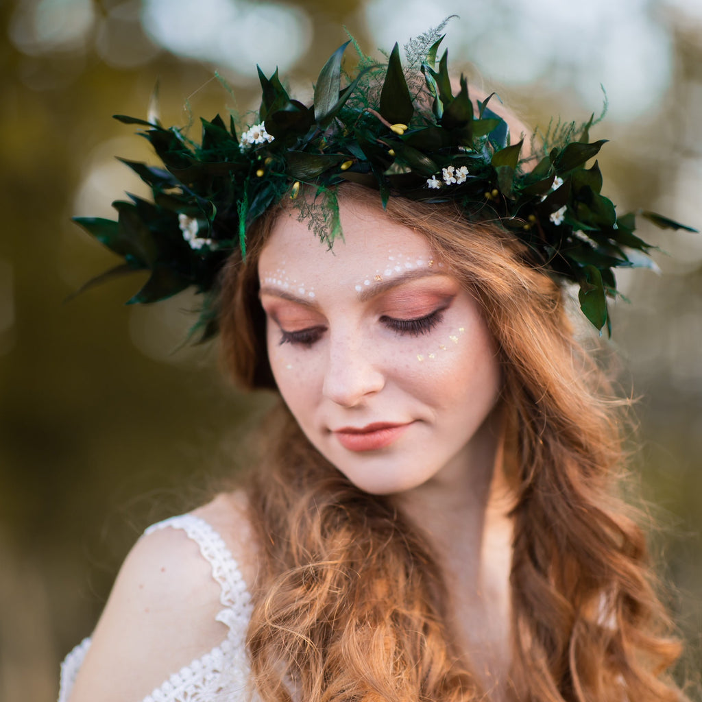 Greenery hair wreath, Wild looking boho crown, Bridal leaf crown, Green flower crown, Wedding halo, Hair flowers, Woodland wedding, Magaela