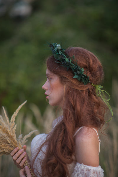 Greenery bridal wreath Flower hair crown Wedding jewellery Bride to be Wedding accessories Flower jewelry Greenery wedding Natural crown
