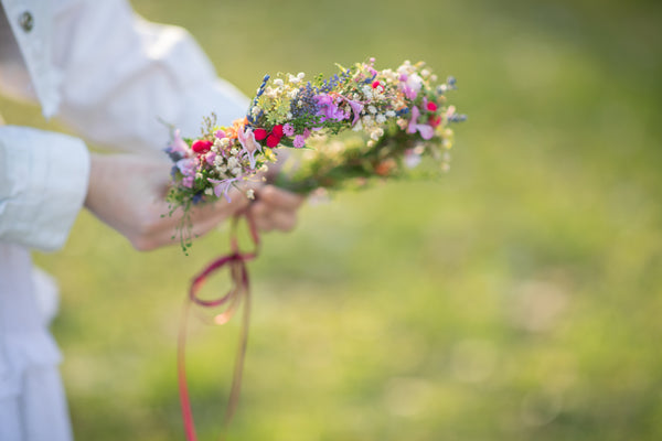 Meadow flower crown Bridal wildflowers headpiece Wedding flower wreath Magaela Bride to be Outdoor wedding Handmade meadow wreath