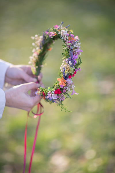 Meadow flower crown Bridal wildflowers headpiece Wedding flower wreath Magaela Bride to be Outdoor wedding Handmade meadow wreath