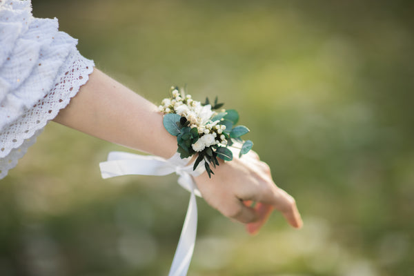 Eucalyptus bridal/bridesmaid bracelet Preserved bracelet Green and white flower jewellery Wedding accessories Magaela Gift for her Handmade