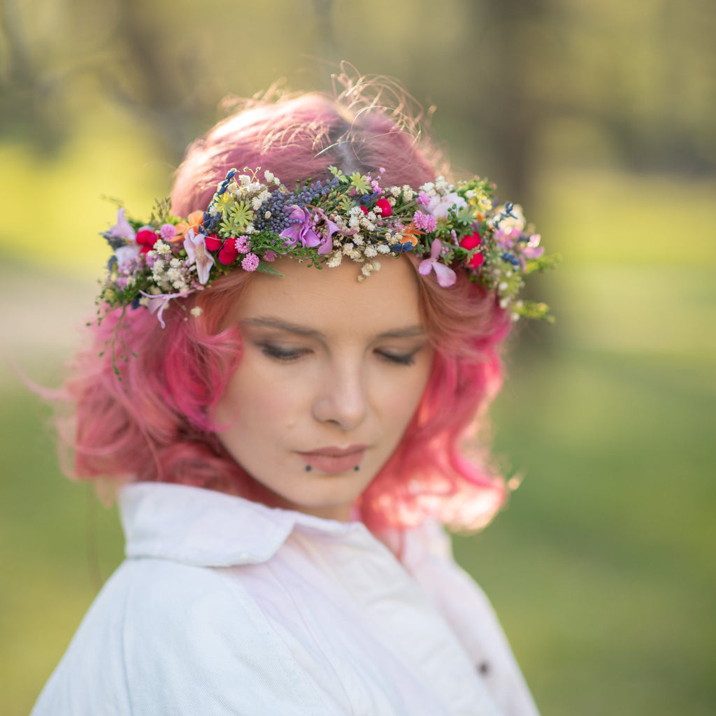 Meadow flower crown Bridal wildflowers headpiece Wedding flower wreath Magaela Bride to be Outdoor wedding Handmade meadow wreath