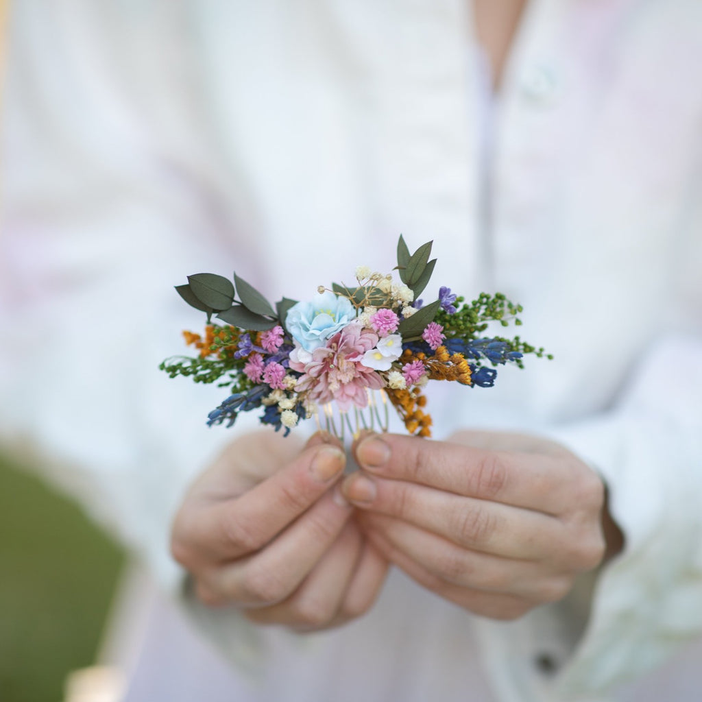 Small meadow flower comb Bridal hair comb Wildflowers Magaela handmade Wedding hair flowers Mini hair comb Meadow wedding Low bun comb