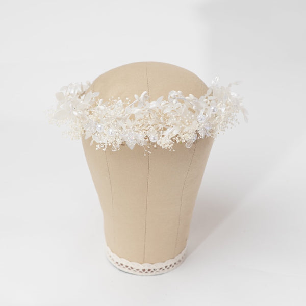 White flower crown for bride Crystal crown Pearls Dried flowers Wedding tiara Flower headpiece with white leaves Ivory Magaela Handmade