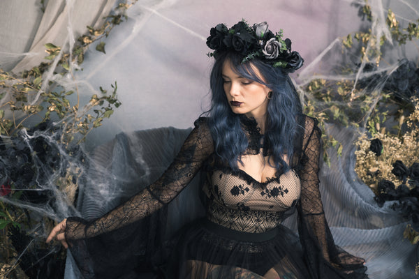 Black Halloween flower half wreath