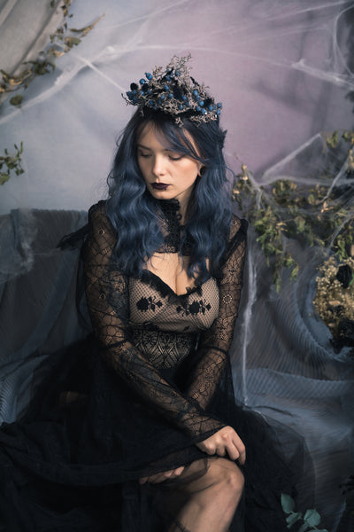 Black Halloween hair crown with berries