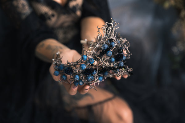 Black Halloween hair crown with berries