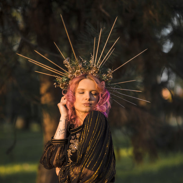 Spiked flower hair crown Halo crown Met gala crown Bridal halo crown Wedding tiara Beyonce sun ray flower crown Photoshoot headpiece Magaela