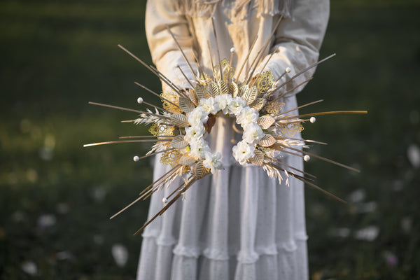 Golden and cream flower halo crown Ivory spiked crown Met gala headpiece Bridal headband Unusual photoshoot crown Magaela Customisable