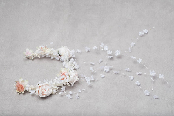 Romantic bridal half wreath Hair vines Wedding pastel headpiece Light peach Ivory wreath Crown for bride White half wreath Magaela Haarkranz