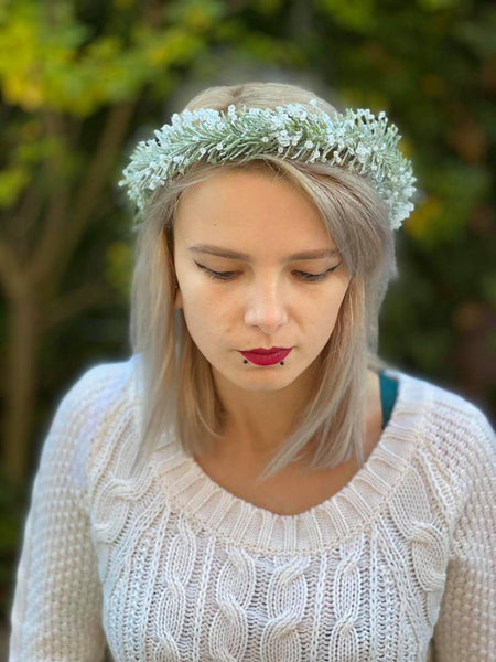 Winter frozen wreath Flower crown with pine needles Christmas Wreath for bride Christmas wreath Magaela Green and white Magaela Natural