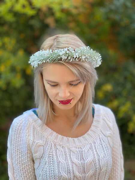 Winter frozen wreath Flower crown with pine needles Christmas Wreath for bride Christmas wreath Magaela Green and white Magaela Natural