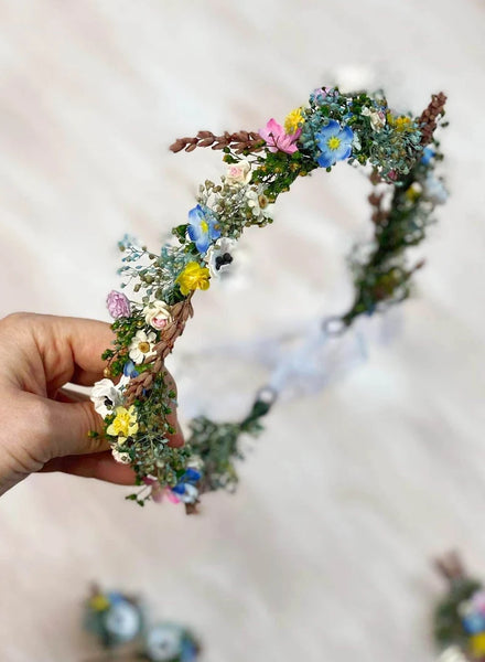 Meadow anemone flower crown